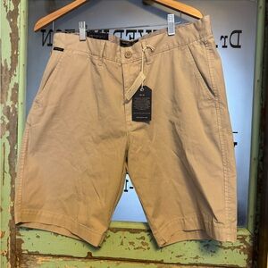 Halsey 44 Classic Tan Flat Front Men's Shorts NWT